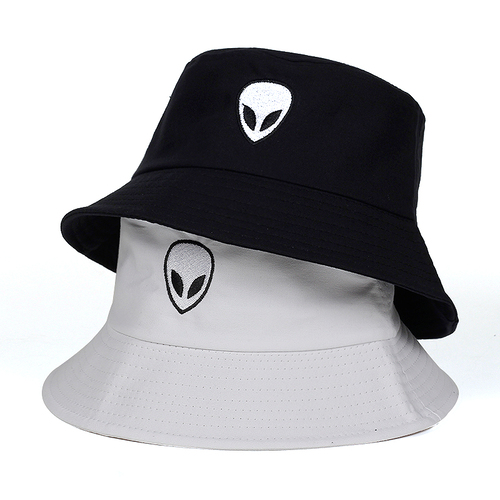 2-Bobs-alien-blanc-et-noir-empilés-présenté-sur-fond-blanc-3.JPEG 2-Bobs-alien-blanc-et-noir-empilés-présenté-sur-fond-blanc-3