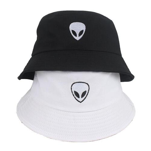 2-Bobs-alien-blanc-et-noir-empilés-présenté-sur-fond-blanc.JPEG 2-Bobs-alien-blanc-et-noir-empilés-présenté-sur-fond-blanc-2