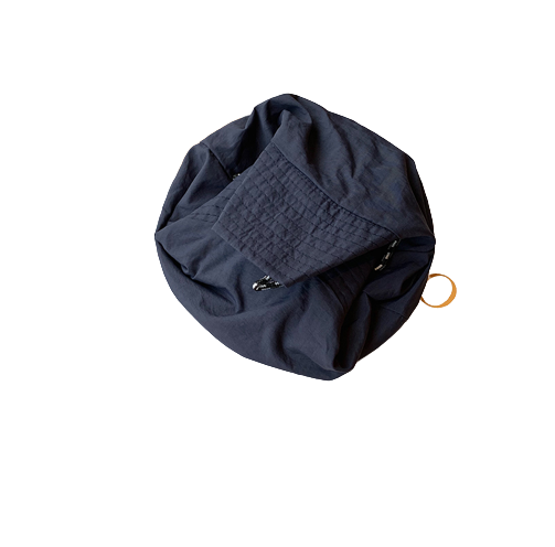 Bob-bleu-plié-présenté-sur-fond-blanc.PNG Bob-bleu-plié-présenté-sur-fond-blanc