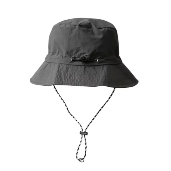 bob-impermeable-gris Un chapeau bob imperméable de couleur gris sur un fond blanc
