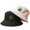 2-bobs-cannabis-un-noir-et-un-blanc-empilés