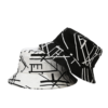 2-bobs-motifs-graffitis-et-rayures-empiles-les-uns-sur-les-autres Bob rayure graffiti