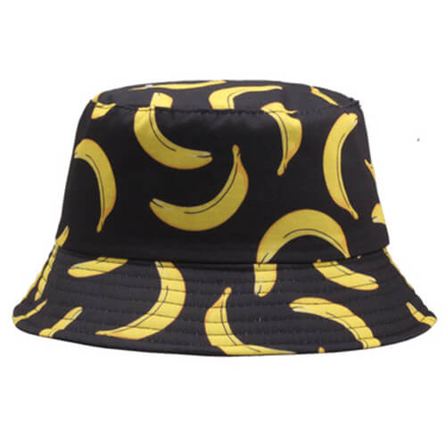 Bob-banane-version-noir-présenté-sur-fond-blanc