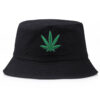 Bob-cannabis-couleur-noir-feuille-verte-motif-noir-imprimé-sur-fond-blanc