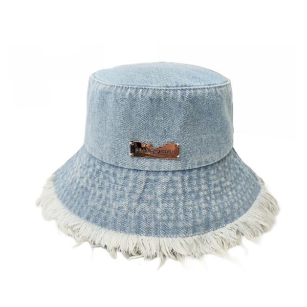 Bob-en-jean-a-franges-sur-un-fond-blanc