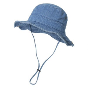 Bob-en-jean-avec-ficelle-bleu-sur-un-fond-blanc