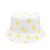 Bob-fleuri-femme-couleur-blanc-à-fleurs-jaunes-et-présenté-sur-un-fond-blanc