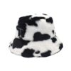 bob-fourrure-vache-noir-et-blanc Bob-fourrure-tâches-de-vache-noir-et-blanc-présenté-sur-fond-blanc
