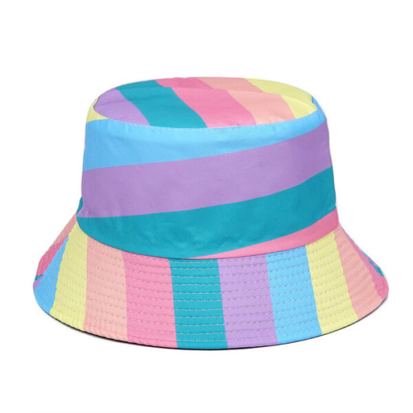 bob-fun-version-5 Bob-fun-version-5-avec-des-motifs-de-bandes-couleurs-pastel-plus foncées-présenté-sur-fond-blanc