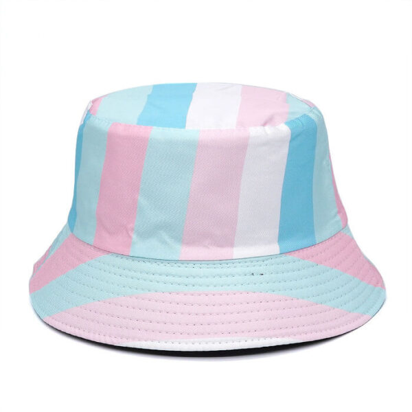 bob-fun-version-8 Bob-fun-version-8-avec-des-motifs-de-bandes-couleurs-pastel-présenté-sur-fond-blanc