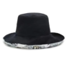chapeau-bob-pour-femme Un chapeau bob élégant pour femmes noir est posé dans un fond blanc
