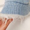 Gros-plan-franges-bob-en-jean