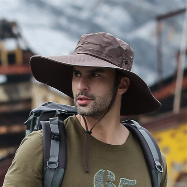 jeune-aventurier-avec-un-bob-large-homme-couleur-caffe Jeune-aventurier-avec-un-bob-large-homme-couleur-caffé