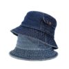 un-bob-denim-bleu-nuit-empile-sur-un-bob-bleu-clair Un-bob-denim-bleu-nuit-empilé-sur-un-bob-bleu-clair