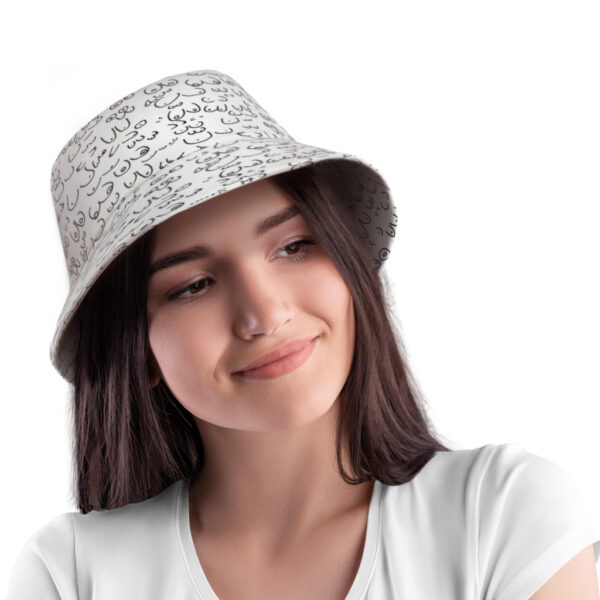 Bob chapeau boobs