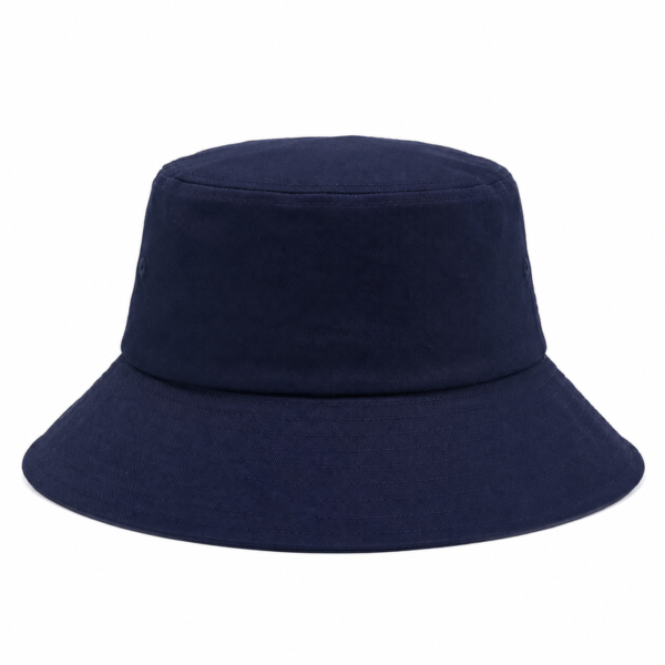 bob-bleu-marine-vue-face.jpg Présentation de face du Bob Bleu Marine avec sa coupe classique, sa couleur bleu marine intense et ses finitions propres pour un rendu élégant.