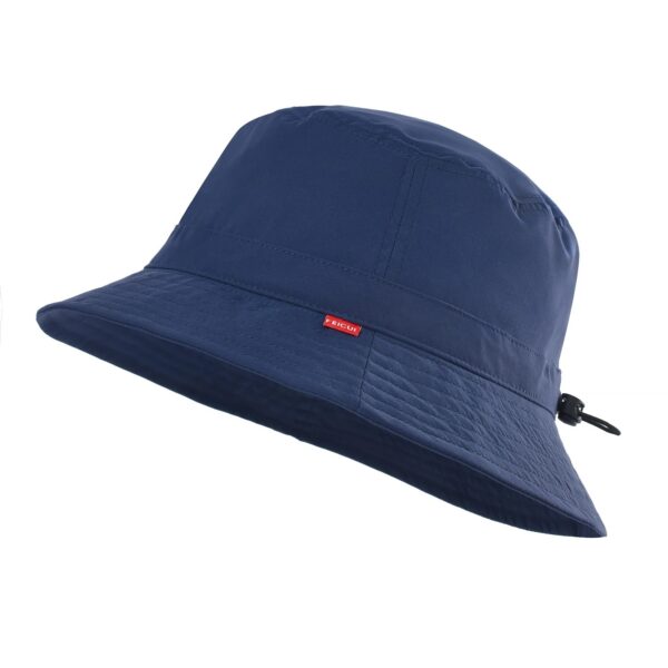 bob-chapeau-bleu-marine Un bob chapeau bleu marine présenté sur un fond blanc