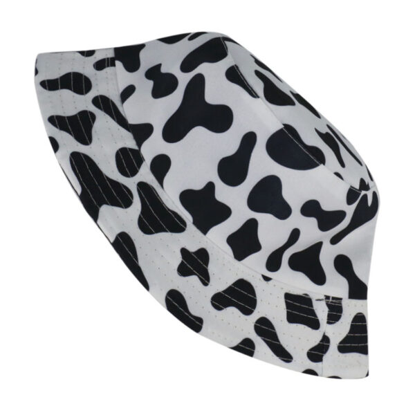 bob-chapeau-vache Le bob chapeau et plié à plat