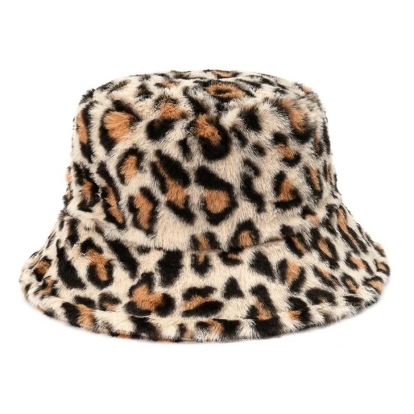 bob-fourrure-leopard-version-1 Un bob fourrure léopard couleur clair sur un fond blanc