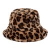 bob-fourrure-leopard-version-3 Un bob fourrure léopard couleur marron foncé sur un fond blanc