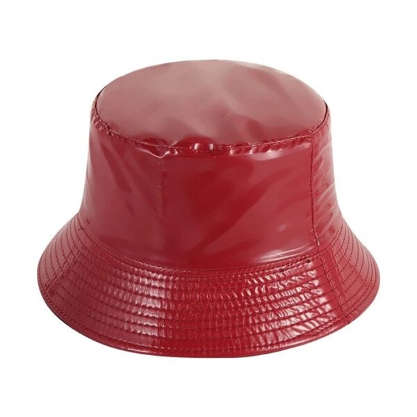 bob-pluie-rouge Bob chapeau imperméable rouge sur fond blanc