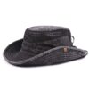 Un chapeau bob style aventure noir sur fond blanc