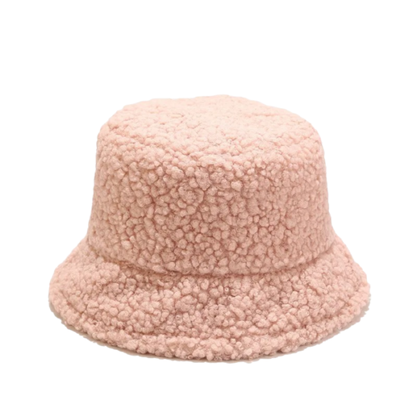 chapeau-bob-mouton-rose Un chapeau bob rose laine de mouton sur fond blanc
