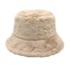 bob-beige-fourrure Un bob en fourrure couleur beige