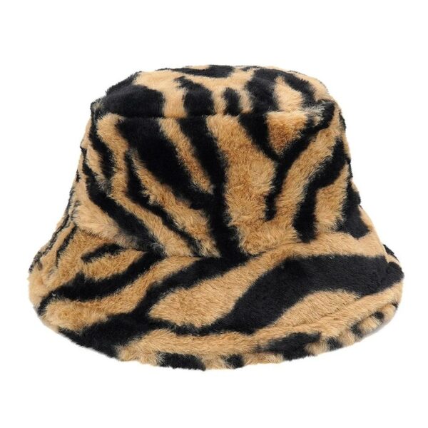 bob-chapeau-fausse-fourrure Bob en fourrure style marbré marron et noir