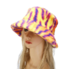 bob-chapeau-fourrure Le bob fourrure est présenté sur la tête d'une mannequin plastique