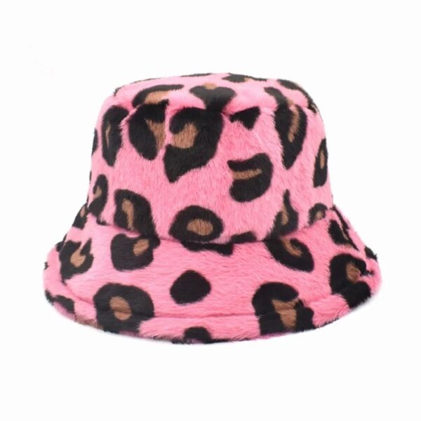 bob-fourrure-guépard-rose Bob aux motifs léopard en fourrure de couleur rose