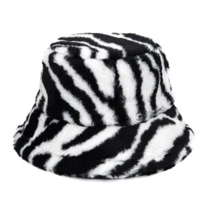 Bob chapeau en fausse fourrure noir et blanc motif marbré