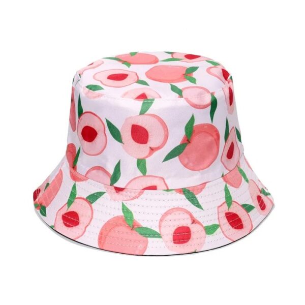 bucket-hat-peches Un chapeau bob avec des pêches en motif