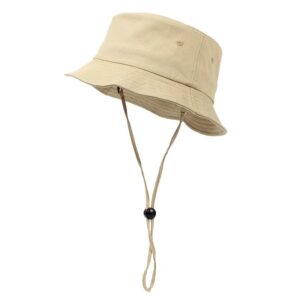 bob-chapeau-ficelle-reglable-couleur-beige Bob chapeau avec cordon réglable de couleur beige sur un fond blanc
