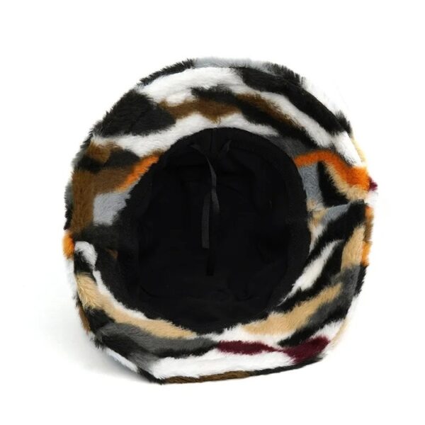 Bucket hat renversé vue sur l'intérieur