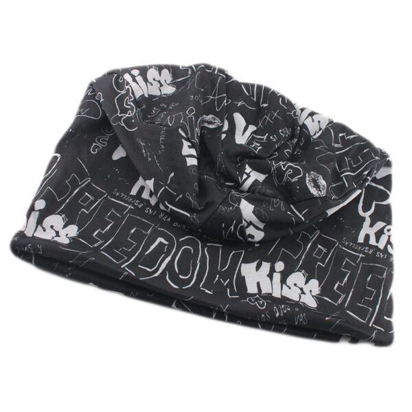 Bonnet noir stylé hip hop
