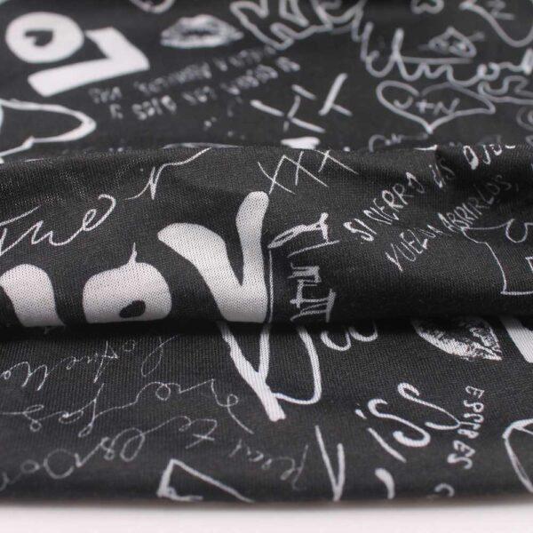 Zoom sur le tissu du bonnet hip hop