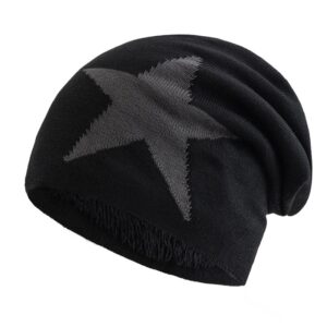 bonnet-etoile-couleur-noir Un bonnet étoile noir est présenté sur un fond blanc