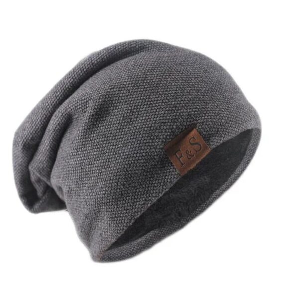 bonnet-homme-streetwear-gris-fonce Bonnet homme streetwear gris foncé sur un fond blanc