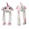 Un bonnet licorne est montré de face puis de dos