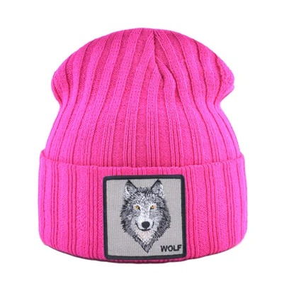 Bonnet loup rose sur fond blanc