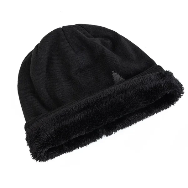 Un bonnet à plat montre son rembourrage épais