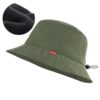 bob-pour-golfeurs-vert Le bob chapeau de golf de couleur verte en version hiver avec revêtement intérieur polaire est présenté sur un fond blanc