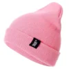 bonnet-hiver-rose-femme onnet rose poudré femme – accessoire chaud et tendance pour l’hiver