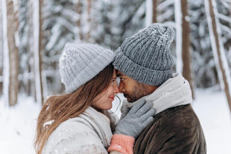 Les bonnets incontournables de l’hiver 2025